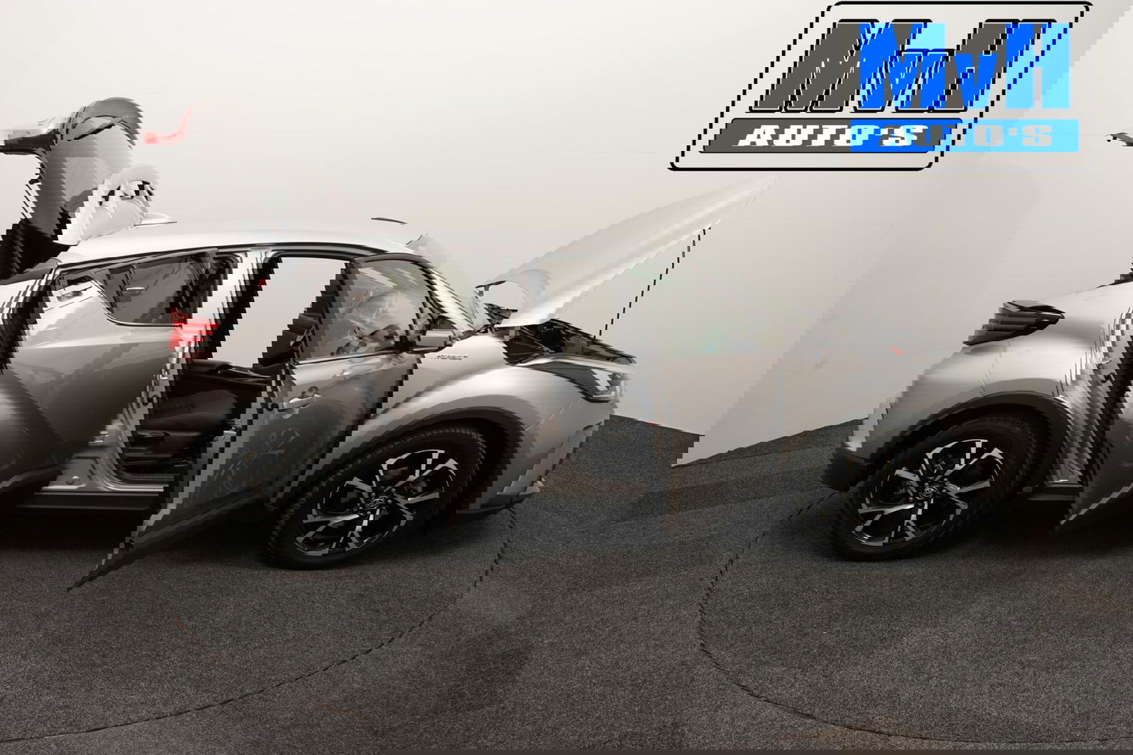 Toyota C-HR 1.8 Hybrid First Edition|LUXE|DEALER OH|JBL|TREKHAAK|LED