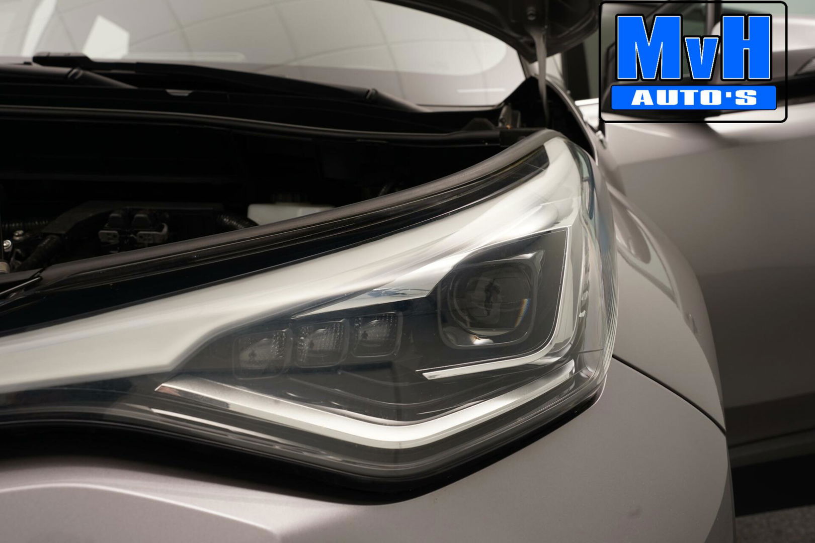 Toyota C-HR 1.8 Hybrid First Edition|LUXE|DEALER OH|JBL|TREKHAAK|LED