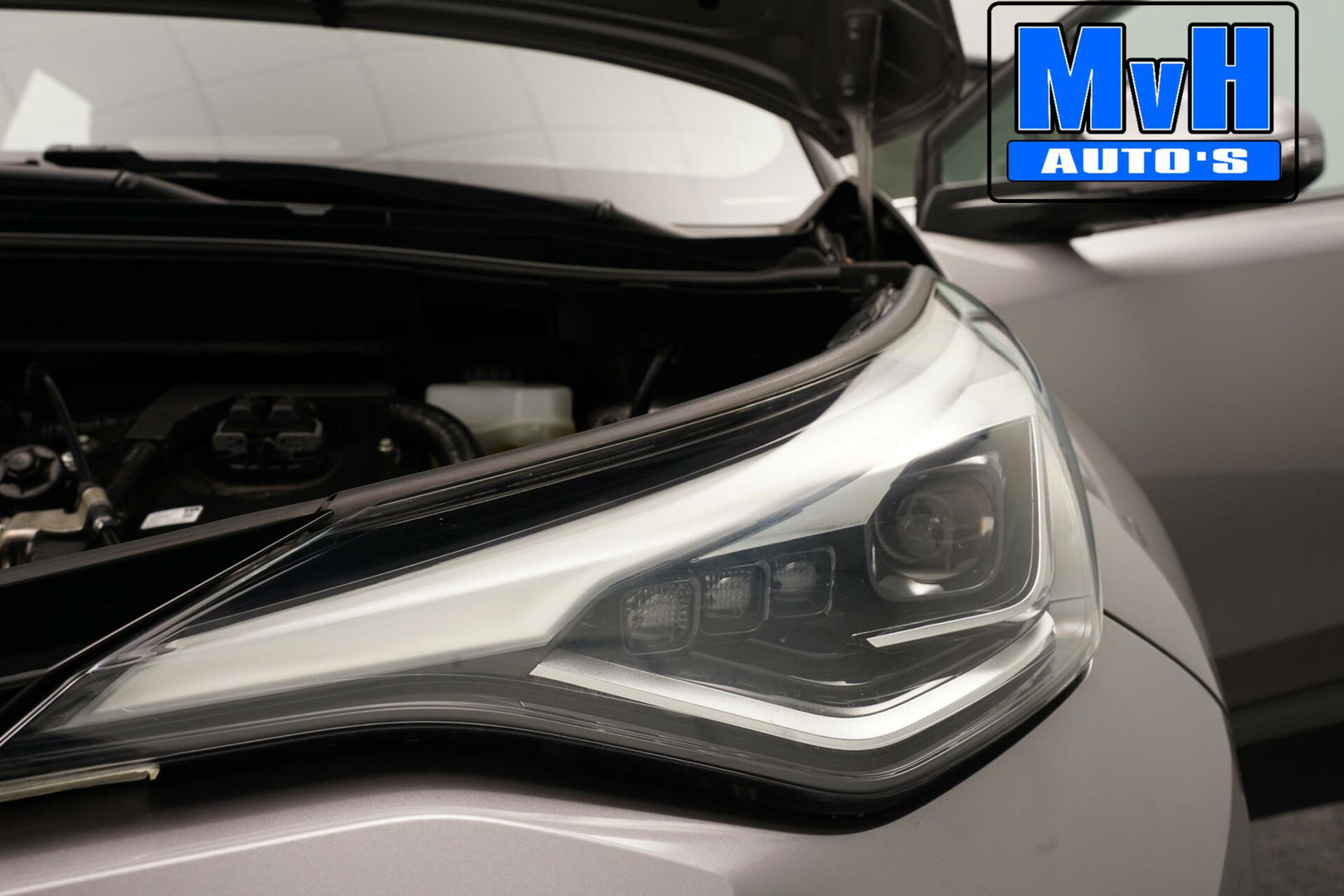 Toyota C-HR 1.8 Hybrid First Edition|LUXE|DEALER OH|JBL|TREKHAAK|LED