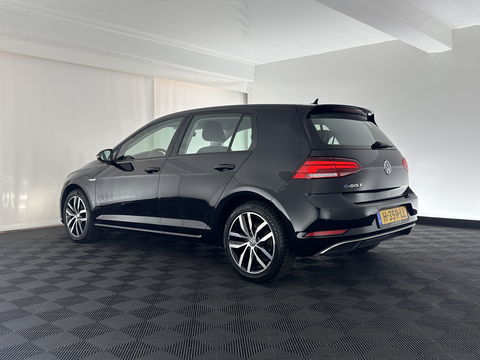 Volkswagen e-Golf E-DITION Aut. *HEAT-PUMP | ADAPTIVE-CRUISE | FULL-LED | DAB+ | NAVI-FULLMAP | CARPLAY | HEATED-COMFORTSEATS | ECC | CCS-FASTLOADER | PARKPILOT | CARPLAY | 17''ALU*