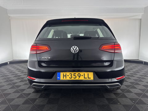 Volkswagen e-Golf E-DITION Aut. *HEAT-PUMP | ADAPTIVE-CRUISE | FULL-LED | DAB+ | NAVI-FULLMAP | CARPLAY | HEATED-COMFORTSEATS | ECC | CCS-FASTLOADER | PARKPILOT | CARPLAY | 17''ALU*