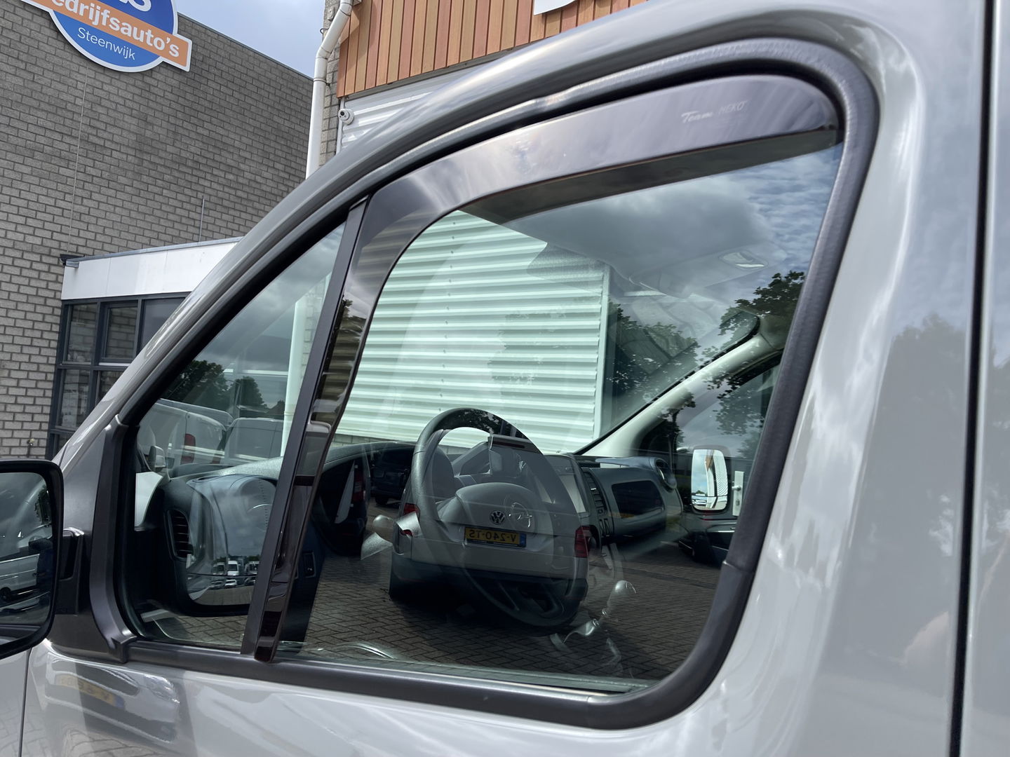 Opel Vivaro 1.6 CDTI 120pk L2H1 DC 6 persoons Edition / vaste prijs rijklaar € 14.950 marge / euro 6 diesel / airco / cruise / navigatie / pdc achter / geen btw / bpm vrij !