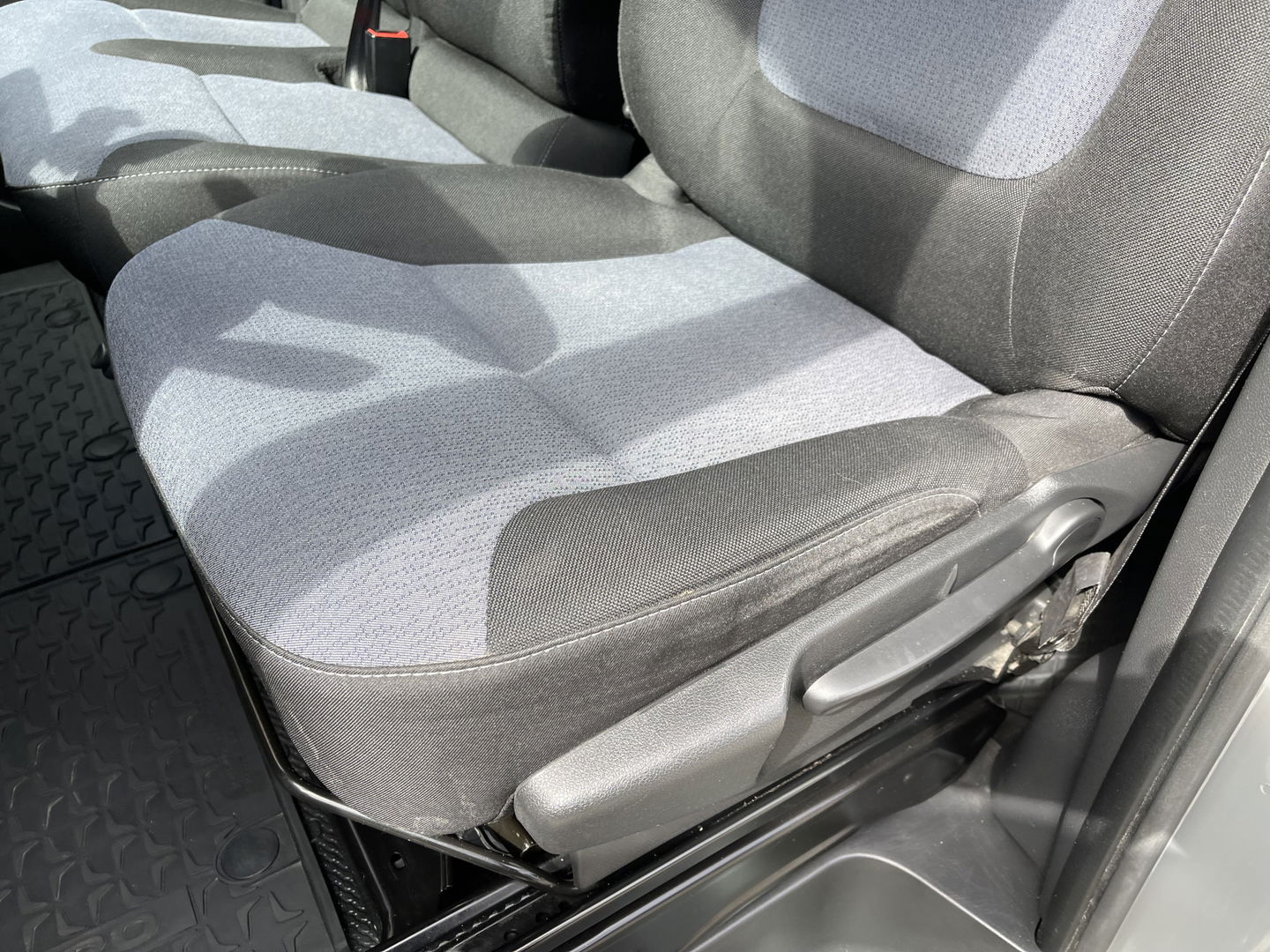 Opel Vivaro 1.6 CDTI 120pk L2H1 DC 6 persoons Edition / vaste prijs rijklaar € 14.950 marge / euro 6 diesel / airco / cruise / navigatie / pdc achter / geen btw / bpm vrij !
