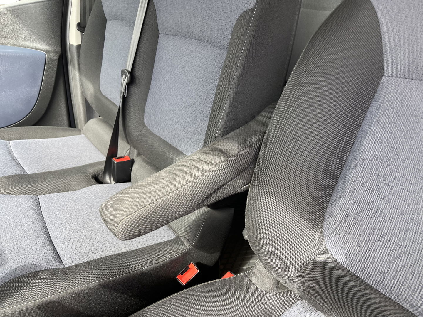 Opel Vivaro 1.6 CDTI 120pk L2H1 DC 6 persoons Edition / vaste prijs rijklaar € 14.950 marge / euro 6 diesel / airco / cruise / navigatie / pdc achter / geen btw / bpm vrij !