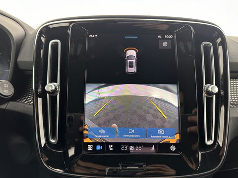 Volvo XC40 Recharge Core [ 3-Fase ] (INCL-BTW) Aut. *FULL-LED | NAVI-FULLMAP | CAMERA | KEYLESS | HEATED-SPORTSEATS | CARPLAY | DIGI-COCKPIT |  CCS-FASTLOADER | ECC | PDC | CRUISE | TOWBAR | SENSUS-CONNECT | 19''ALU*