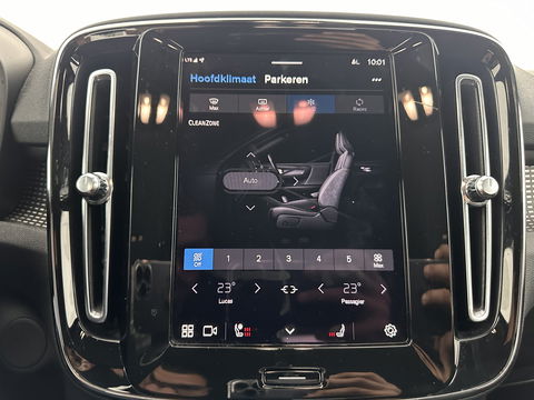 Volvo XC40 Recharge Core [ 3-Fase ] (INCL-BTW) Aut. *FULL-LED | NAVI-FULLMAP | CAMERA | KEYLESS | HEATED-SPORTSEATS | CARPLAY | DIGI-COCKPIT |  CCS-FASTLOADER | ECC | PDC | CRUISE | TOWBAR | SENSUS-CONNECT | 19''ALU*