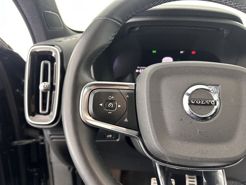 Volvo XC40 Recharge Core [ 3-Fase ] (INCL-BTW) Aut. *FULL-LED | NAVI-FULLMAP | CAMERA | KEYLESS | HEATED-SPORTSEATS | CARPLAY | DIGI-COCKPIT |  CCS-FASTLOADER | ECC | PDC | CRUISE | TOWBAR | SENSUS-CONNECT | 19''ALU*