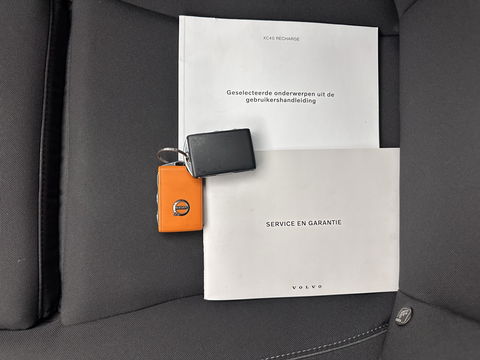 Volvo XC40 Recharge Core [ 3-Fase ] (INCL-BTW) Aut. *FULL-LED | NAVI-FULLMAP | CAMERA | KEYLESS | HEATED-SPORTSEATS | CARPLAY | DIGI-COCKPIT |  CCS-FASTLOADER | ECC | PDC | CRUISE | TOWBAR | SENSUS-CONNECT | 19''ALU*