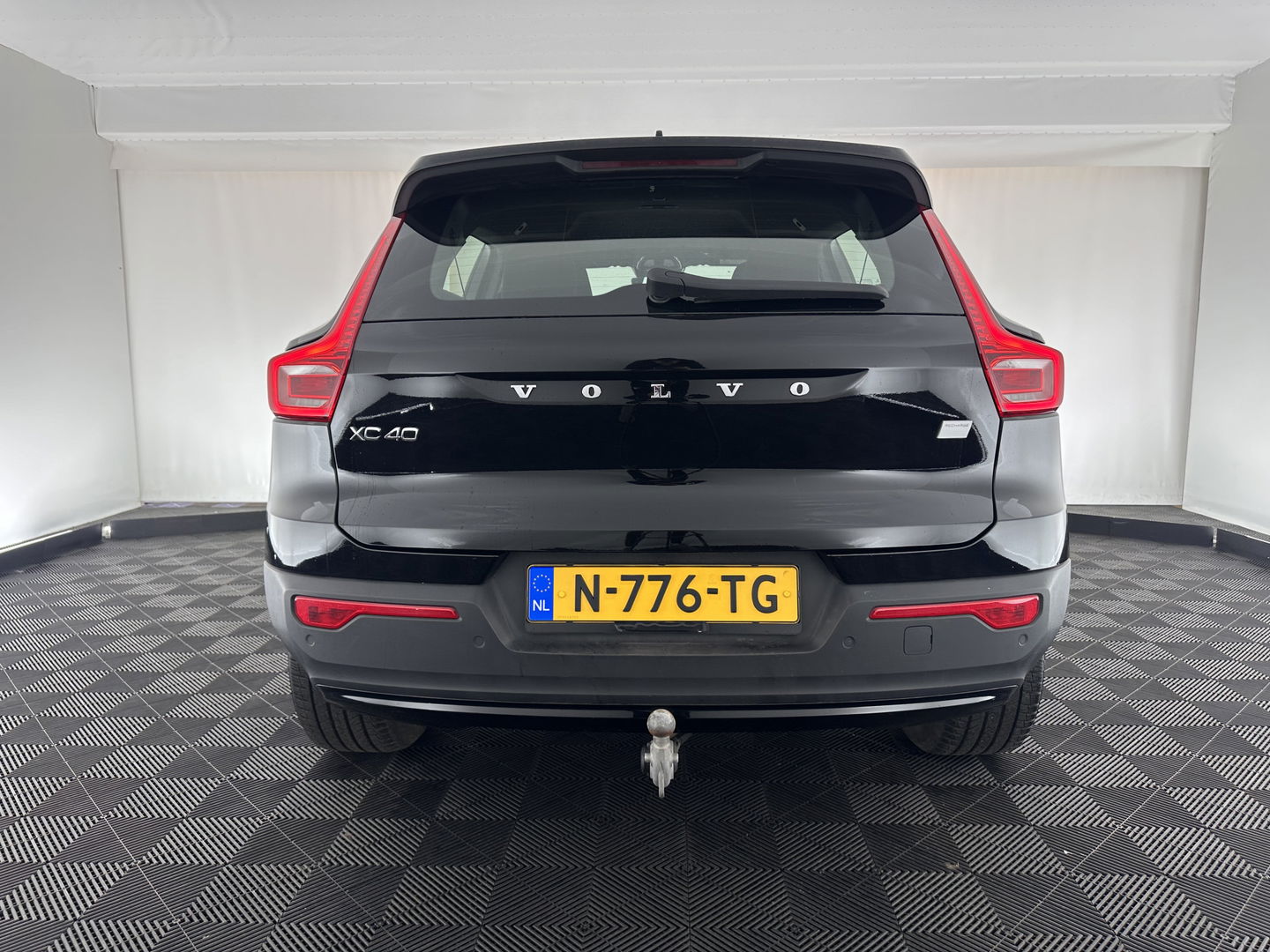 Volvo XC40 Recharge Core [ 3-Fase ] (INCL-BTW) Aut. *FULL-LED | NAVI-FULLMAP | CAMERA | KEYLESS | HEATED-SPORTSEATS | CARPLAY | DIGI-COCKPIT |  CCS-FASTLOADER | ECC | PDC | CRUISE | TOWBAR | SENSUS-CONNECT | 19''ALU*