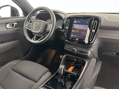 Volvo XC40 Recharge Core [ 3-Fase ] (INCL-BTW) Aut. *FULL-LED | NAVI-FULLMAP | CAMERA | KEYLESS | HEATED-SPORTSEATS | CARPLAY | DIGI-COCKPIT |  CCS-FASTLOADER | ECC | PDC | CRUISE | TOWBAR | SENSUS-CONNECT | 19''ALU*
