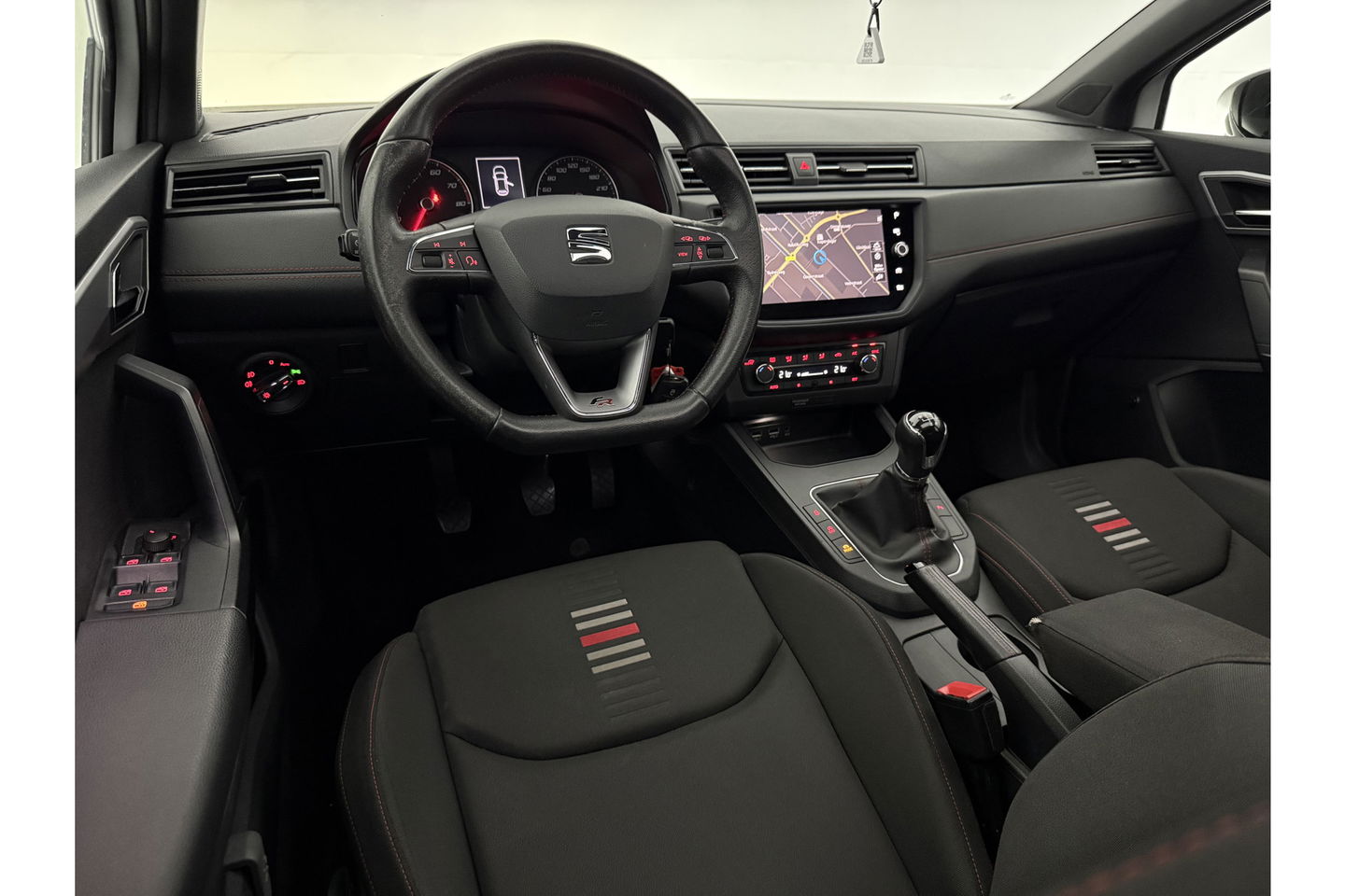 SEAT Ibiza 1.0 TSI FR Pano Beats Camera Carplay Clima Cruise LED Navigatie PDC 17"LMV
