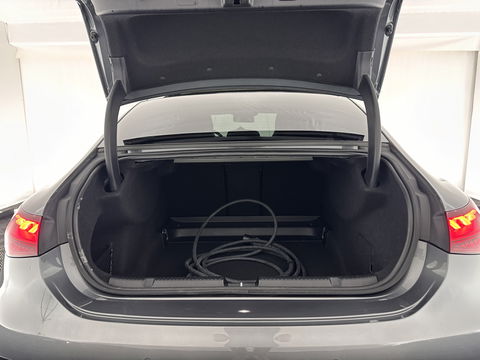 Mercedes-Benz EQE 350+ Launch-Edition AMG-Line 91 kWh [ 3-Fase ] Aut. *PANO | BURMESTER-SURROUND | ADAPTIVE-CRUISE | BLINDSPOT | LEATHER-MICROFIBRE | FULL-LED | AMBIENT-LIGHT | MEMORY-PACK | DIGI-COCKPIT | SPORT-SEATS | CAMERA | KEYLESS | DAB+ | CARPLAY |