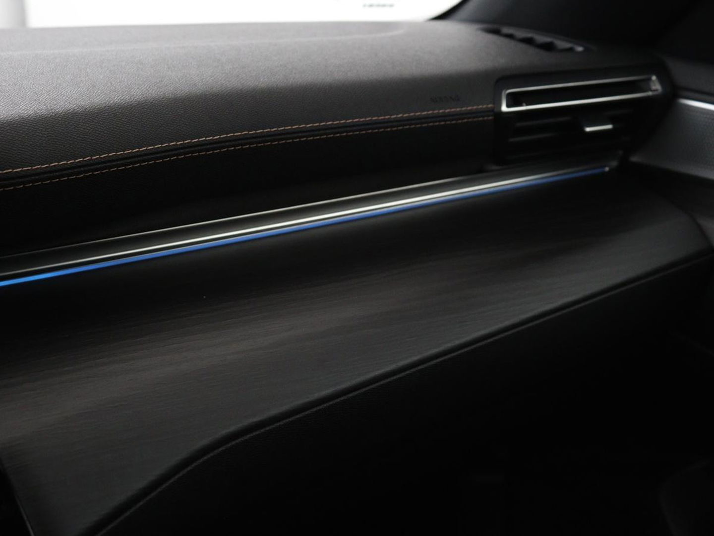 Peugeot 508 1.6 HYbrid GT | Leder | Stoelverwarming | 360 camera | Focal Sound | Memory | Adaptive cruise | Carplay | Keyless | Navigatie | Full LED | PHEV