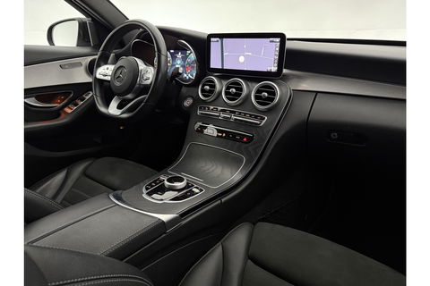 Mercedes-Benz C-Klasse AMG Camera Trekhaak LED Virtual Cruise Clima Navi PDC 18''LMV