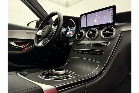 Mercedes-Benz C-Klasse AMG Camera Trekhaak LED Virtual Cruise Clima Navi PDC 18''LMV