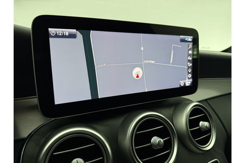 Mercedes-Benz C-Klasse AMG Camera Trekhaak LED Virtual Cruise Clima Navi PDC 18''LMV
