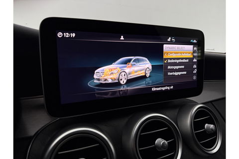 Mercedes-Benz C-Klasse AMG Camera Trekhaak LED Virtual Cruise Clima Navi PDC 18''LMV
