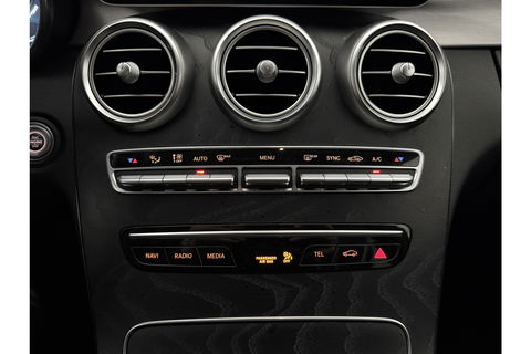 Mercedes-Benz C-Klasse AMG Camera Trekhaak LED Virtual Cruise Clima Navi PDC 18''LMV