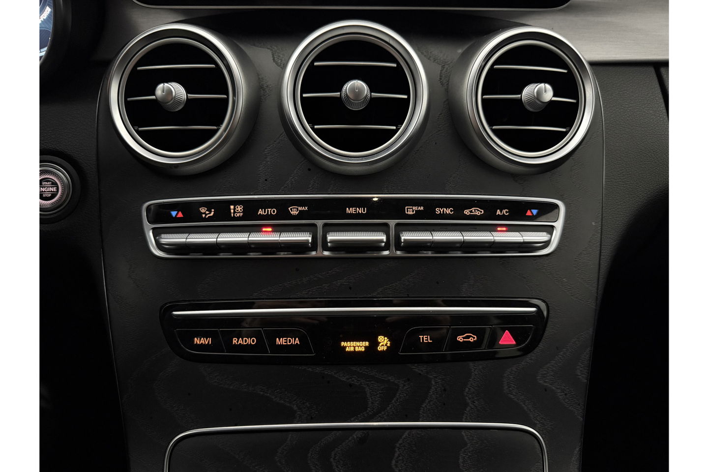 Mercedes-Benz C-Klasse AMG Camera Trekhaak LED Virtual Cruise Clima Navi PDC 18''LMV