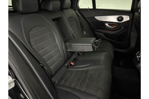 Mercedes-Benz C-Klasse AMG Camera Trekhaak LED Virtual Cruise Clima Navi PDC 18''LMV