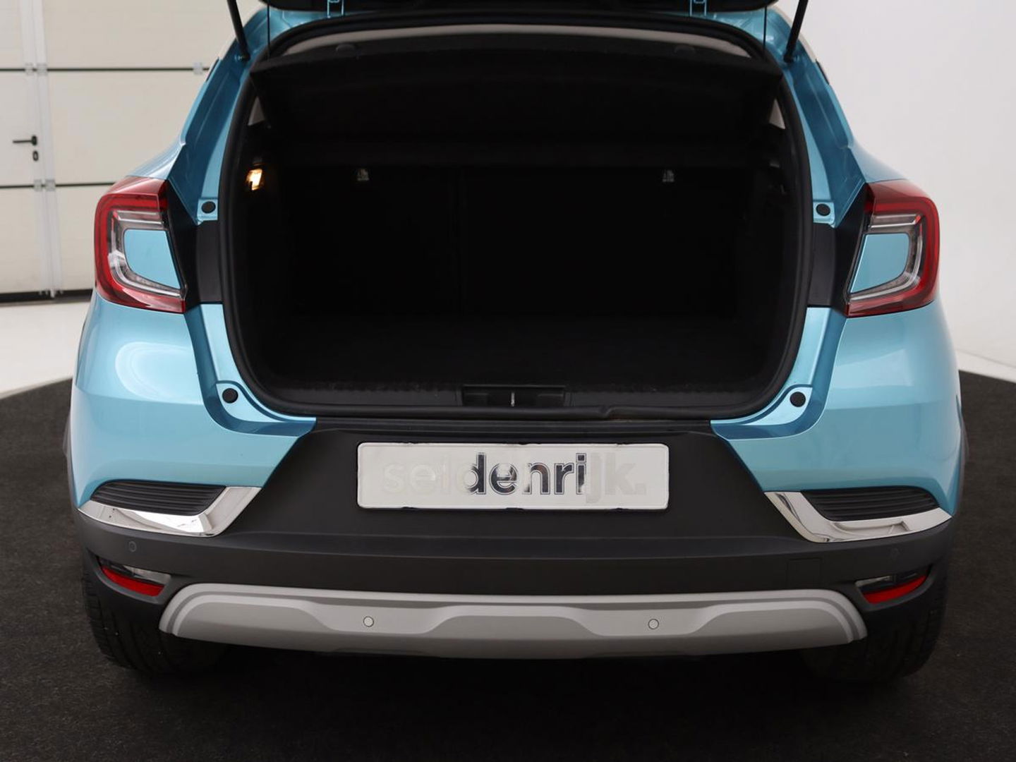 Renault Captur 1.6 E-Tech Plug-in Hybrid 160 Intens | Adaptive cruise | Stuurverwarming | Carplay | Full LED | Keyless | Navigatie | Parkeerhulp