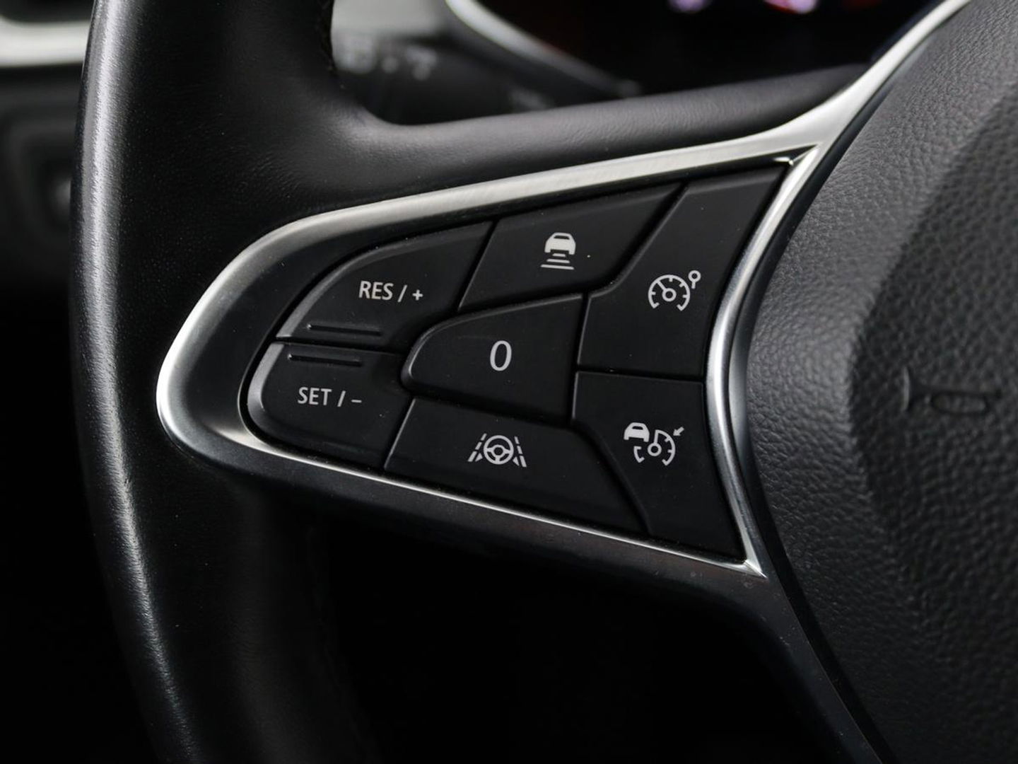 Renault Captur 1.6 E-Tech Plug-in Hybrid 160 Intens | Adaptive cruise | Stuurverwarming | Carplay | Full LED | Keyless | Navigatie | Parkeerhulp