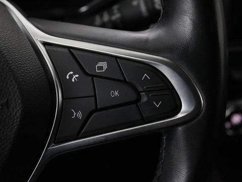 Renault Captur 1.6 E-Tech Plug-in Hybrid 160 Intens | Adaptive cruise | Stuurverwarming | Carplay | Full LED | Keyless | Navigatie | Parkeerhulp