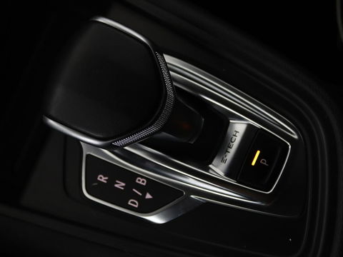 Renault Captur 1.6 E-Tech Plug-in Hybrid 160 Intens | Adaptive cruise | Stuurverwarming | Carplay | Full LED | Keyless | Navigatie | Parkeerhulp