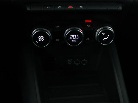 Renault Captur 1.6 E-Tech Plug-in Hybrid 160 Intens | Adaptive cruise | Stuurverwarming | Carplay | Full LED | Keyless | Navigatie | Parkeerhulp