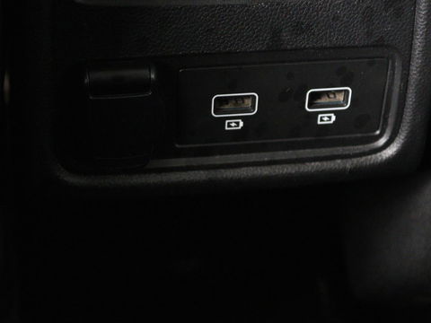 Renault Captur 1.6 E-Tech Plug-in Hybrid 160 Intens | Adaptive cruise | Stuurverwarming | Carplay | Full LED | Keyless | Navigatie | Parkeerhulp