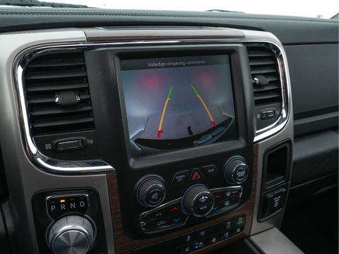 Dodge Ram 1500 5.7 V8 HEMI LARAMIE Quad-Cab 6'4 [ 5-Pers. ] Aut. *PANO | LUXURY-LEATHER | MEMORY-PACK | ALPINE-SOUNDSYSTEM | CAMERA | NAVI-FULLMAP | HEATED-COOLED-COMFORTSEATS| TOWBAR | 20''ALU*