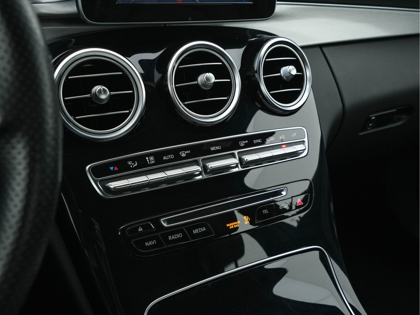 Mercedes-Benz C-Klasse 300 CDI HYBRID Lease Edition AMG-Sport-Pack Aut. *FULL-LED | ARTICO-FULL-LEATHER | NAVI-FULLMAP | SPORT-SEATS | ECC | SHIFT-PADDLES | PDC | CRUISE | CAMERA | 18''ALU *