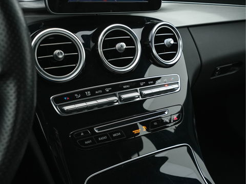 Mercedes-Benz C-Klasse 300 CDI HYBRID Lease Edition AMG-Sport-Pack Aut. *FULL-LED | ARTICO-FULL-LEATHER | NAVI-FULLMAP | SPORT-SEATS | ECC | SHIFT-PADDLES | PDC | CRUISE | CAMERA | 18''ALU *