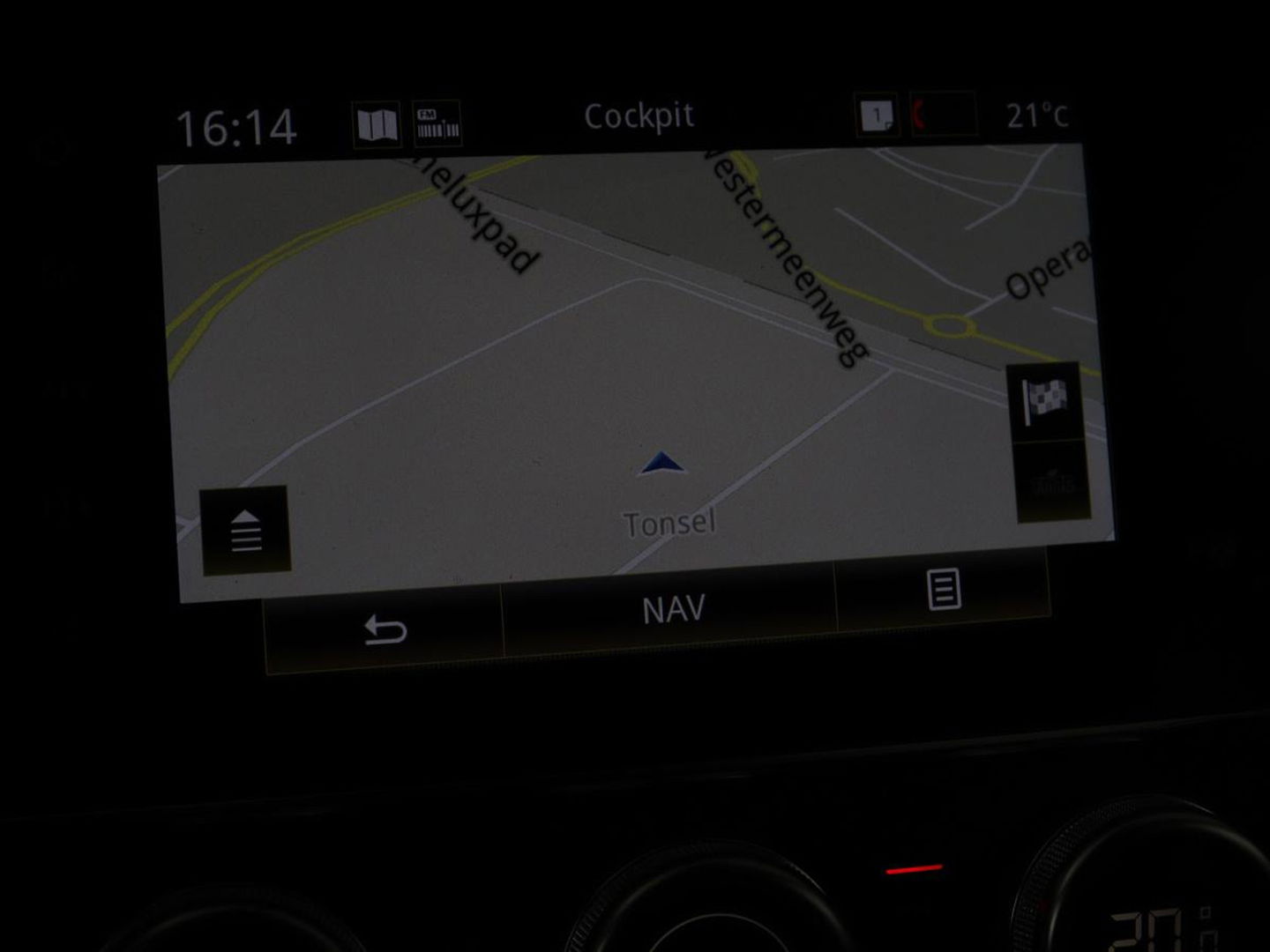 Renault Kadjar 1.3 TCe Intens | Automaat | Trekhaak | Carplay | Full LED | Navigatie | Camera | Half leder | Keyless | Climate control | Cruise control