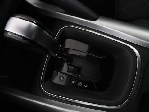 Renault Kadjar 1.3 TCe Intens | Automaat | Trekhaak | Carplay | Full LED | Navigatie | Camera | Half leder | Keyless | Climate control | Cruise control