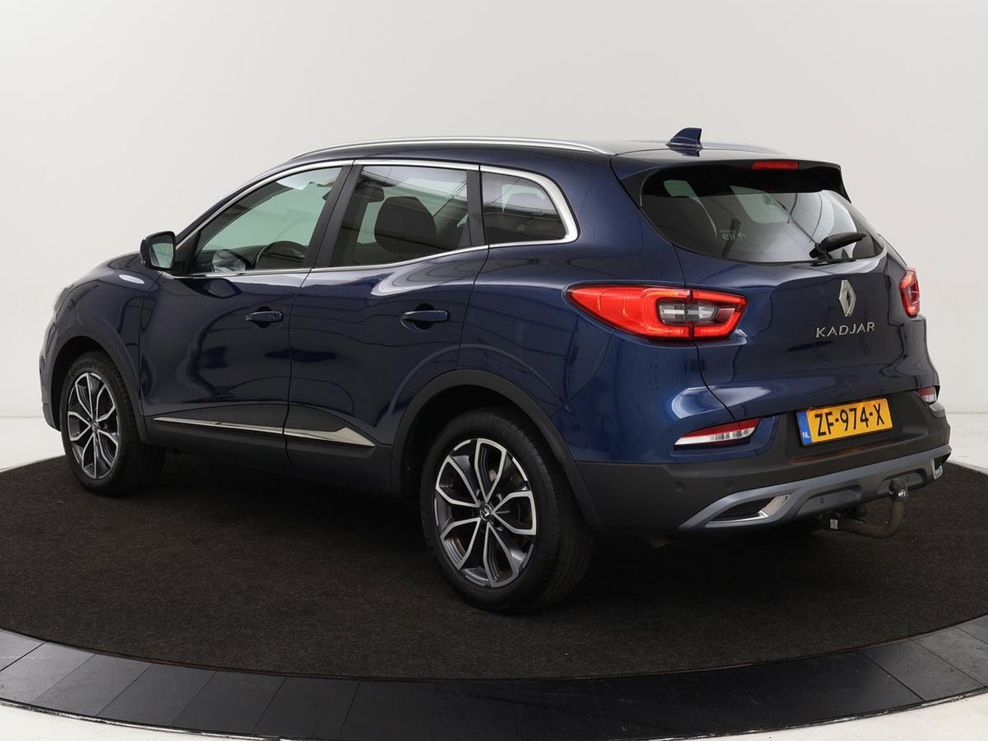 Renault Kadjar 1.3 TCe Intens | Automaat | Trekhaak | Carplay | Full LED | Navigatie | Camera | Half leder | Keyless | Climate control | Cruise control