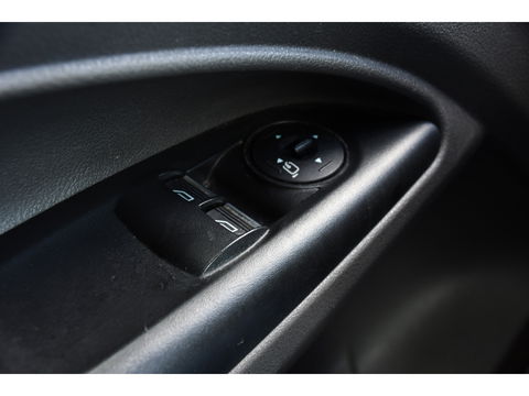 Ford Transit Connect 1.5 EcoBlue L2 Black Edition Camera, Cruise, Carplay, 120PK, Automaat, Multimedia, Automaat, Stoelverwarming, Uniek!
