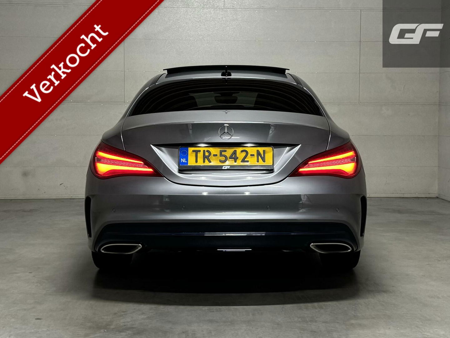 Mercedes-Benz CLA 180 Night AMG Pano Camera Cruise NAP