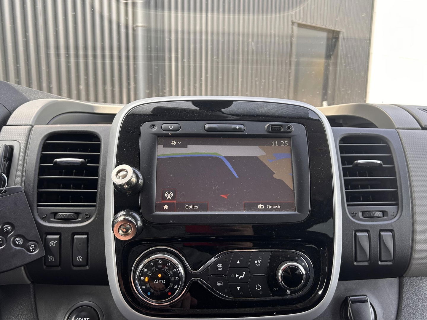 Renault Trafic 1.6 dCi L2H1 DC Luxe MARGE | 2x Schuif | Carplay |