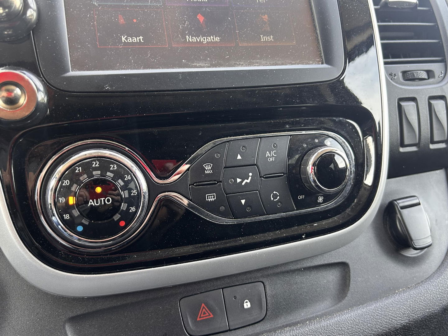 Renault Trafic 1.6 dCi L2H1 DC Luxe MARGE | 2x Schuif | Carplay |