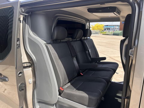 Renault Trafic 1.6 dCi L2H1 DC Luxe MARGE | 2x Schuif | Carplay |