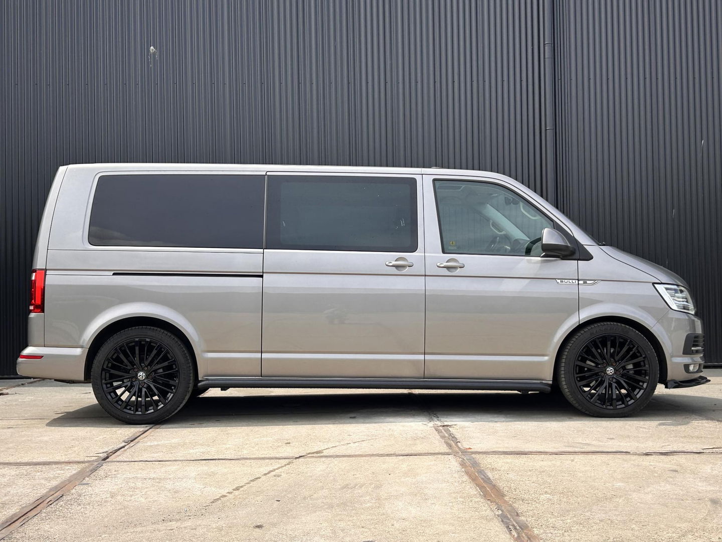 Volkswagen Transporter 199PK 2.0 TDI L2H1 DC Highline | MARGE | Standkachel | 2x schuifdeur | PANO