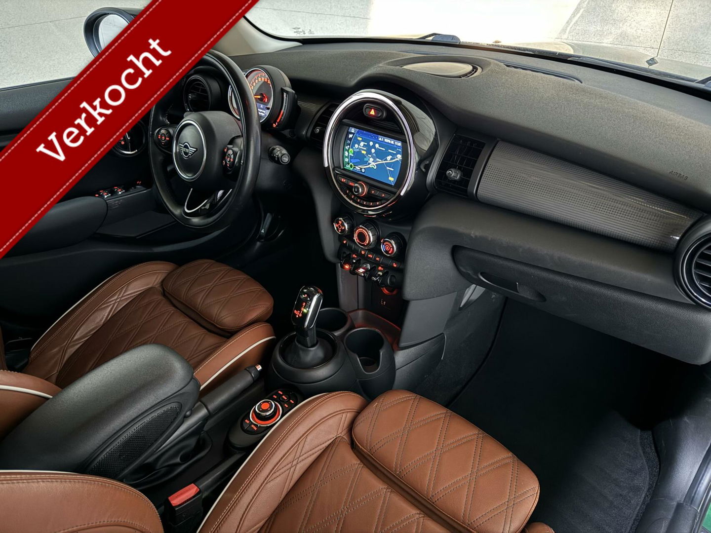 MINI Cooper Mini 1.5 Luxery Leer CarPlay Navi Cruise NAP