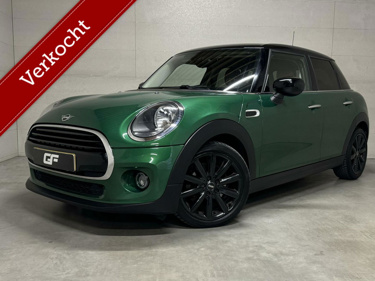 MINI Cooper Mini 1.5 Luxery Leer CarPlay Navi Cruise NAP