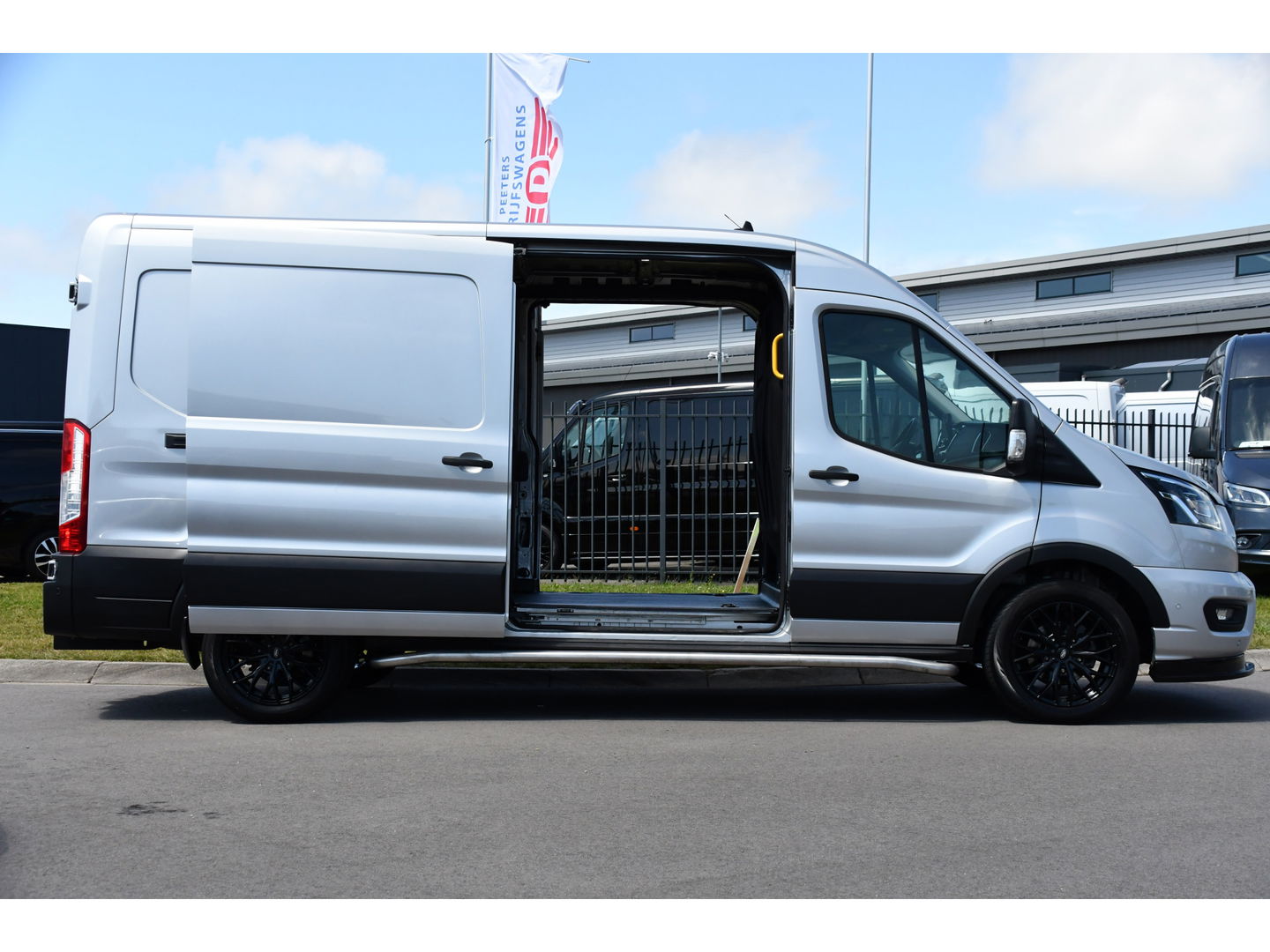 Ford Transit 350 2.0 TDCI L3H2 Limited PB Edition Adaptieve Cruise, 360 Camera, Carplay, 2 x Schuifdeur, Automaat, Xenon, Automaat, Uniek!