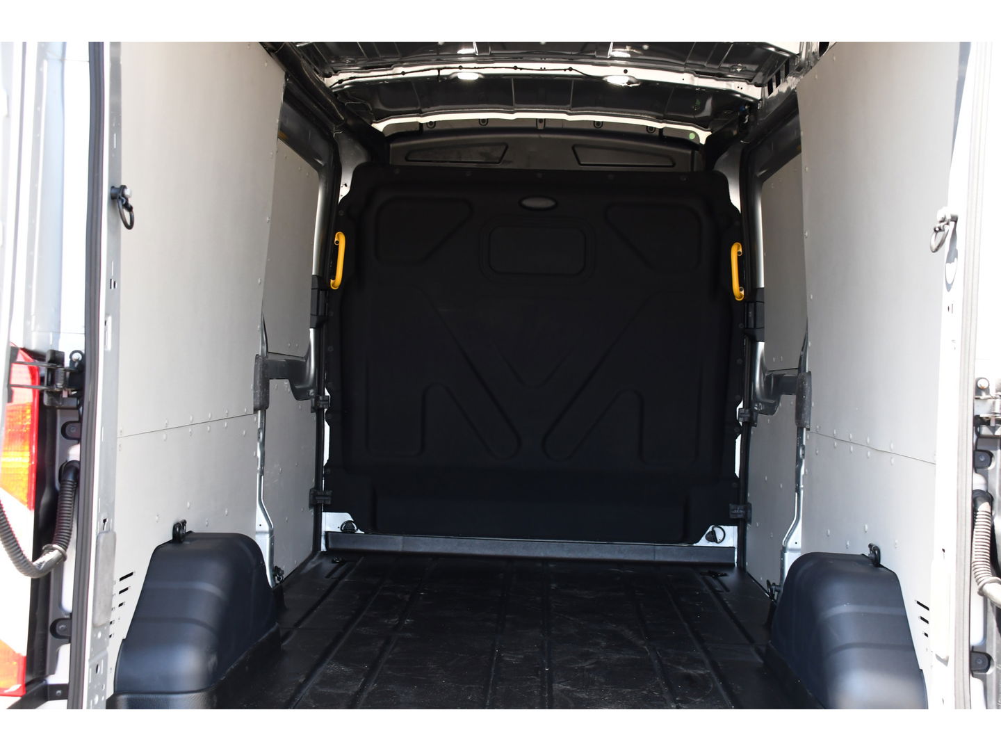 Ford Transit 350 2.0 TDCI L3H2 Limited PB Edition Adaptieve Cruise, 360 Camera, Carplay, 2 x Schuifdeur, Automaat, Xenon, Automaat, Uniek!