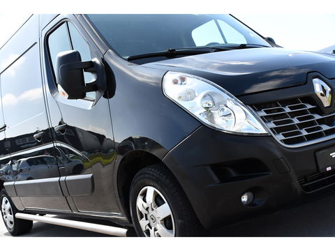 Renault Master T35 2.3 dCi L2H2 Black Edition Cruise, NAVI, Sensoren, Multimedia, Clima, Trekhaak, Airco, 145PK, Uniek!