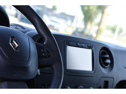 Renault Master T35 2.3 dCi L2H2 Black Edition Cruise, NAVI, Sensoren, Multimedia, Clima, Trekhaak, Airco, 145PK, Uniek!