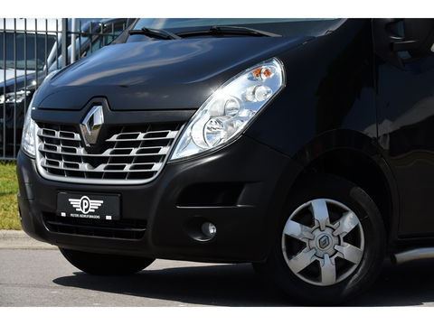 Renault Master T35 2.3 dCi L2H2 Black Edition Cruise, NAVI, Sensoren, Multimedia, Clima, Trekhaak, Airco, 145PK, Uniek!