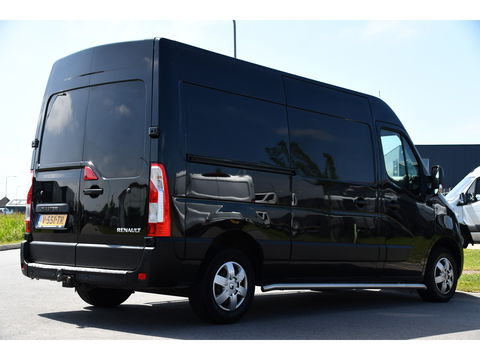 Renault Master T35 2.3 dCi L2H2 Black Edition Cruise, NAVI, Sensoren, Multimedia, Clima, Trekhaak, Airco, 145PK, Uniek!